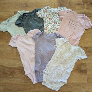 Set of 7 Carter's Baby Girl 9 Month Spring/Summer Onesies Bodysuits Pinks/Purple